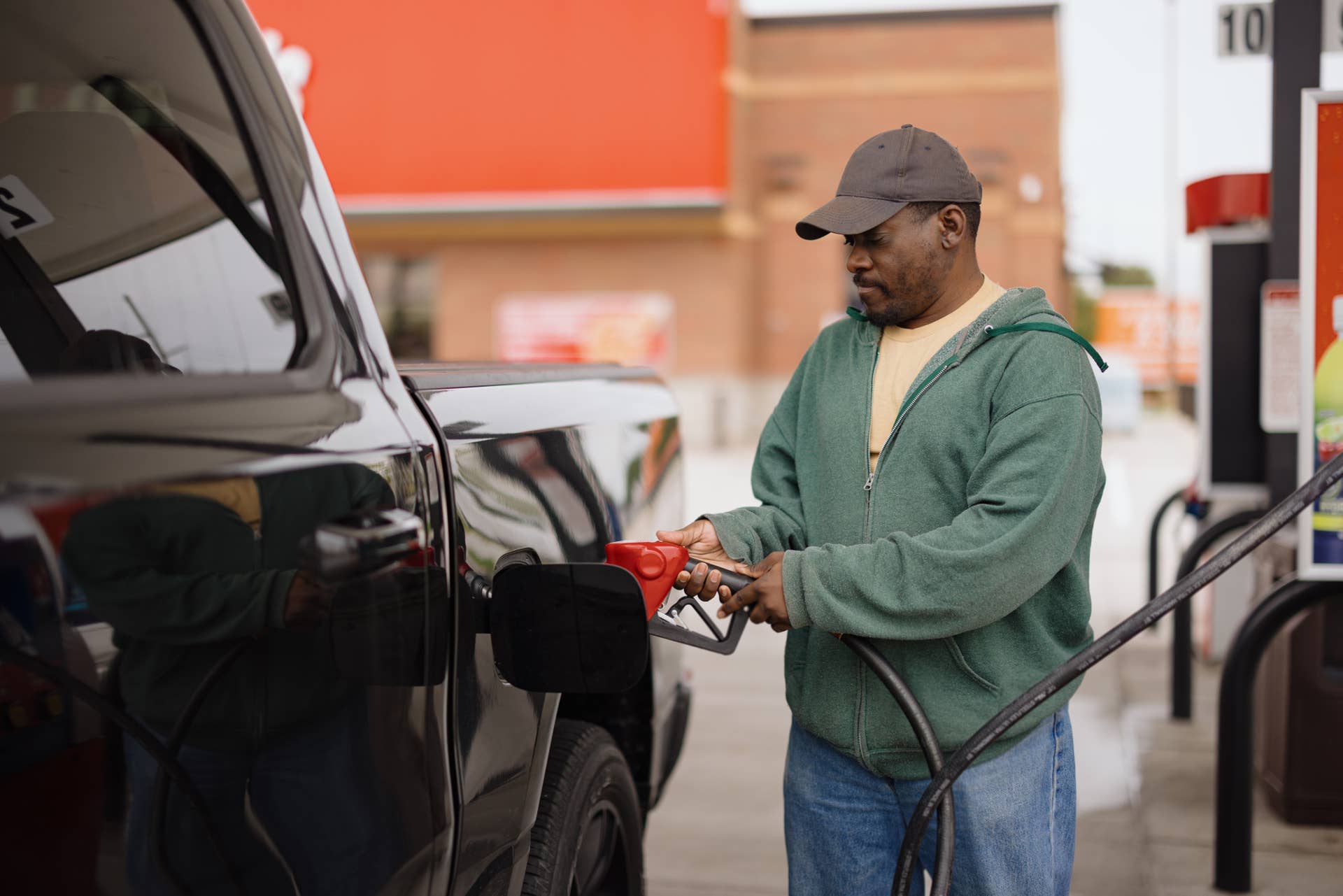 Middle East turmoil leaves gas prices exposed
