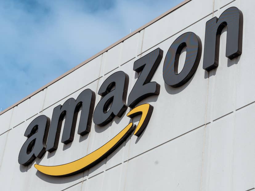Amazon's down-alternative comforter with over 32,000 5-star ratings is on sale for $31
