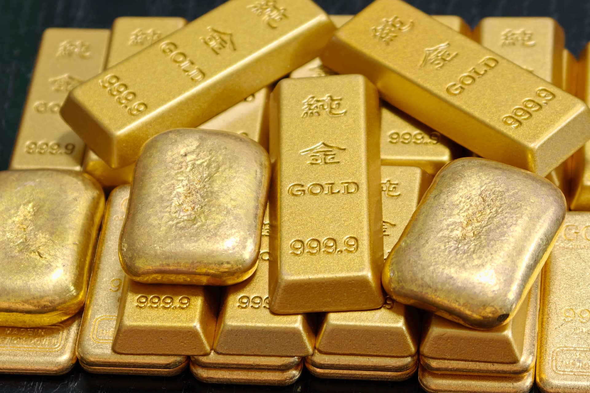 Wells Fargo revamps gold price target for the rest of 2026