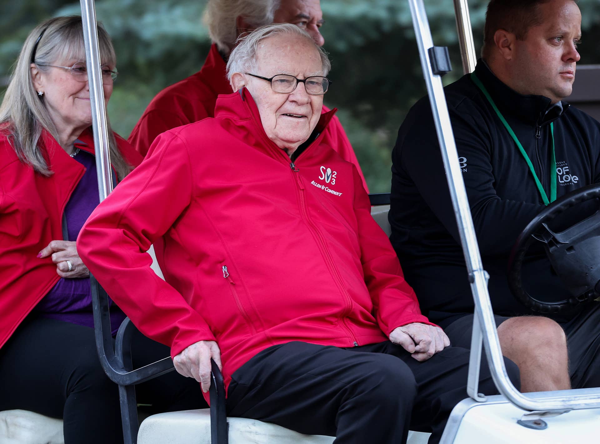 Dividend Aristocrat pays Warren Buffett's Berkshire $601M annually | CVX