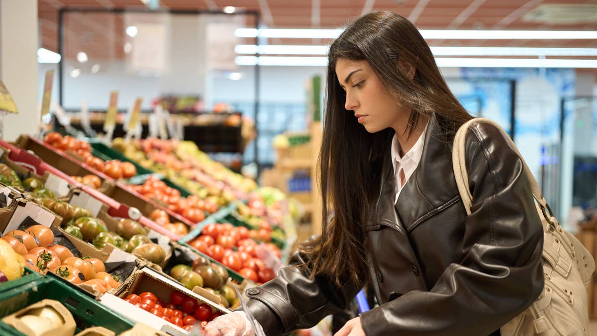 91-year-old supermarket chain closes stores, lays off employees - thestreet.com