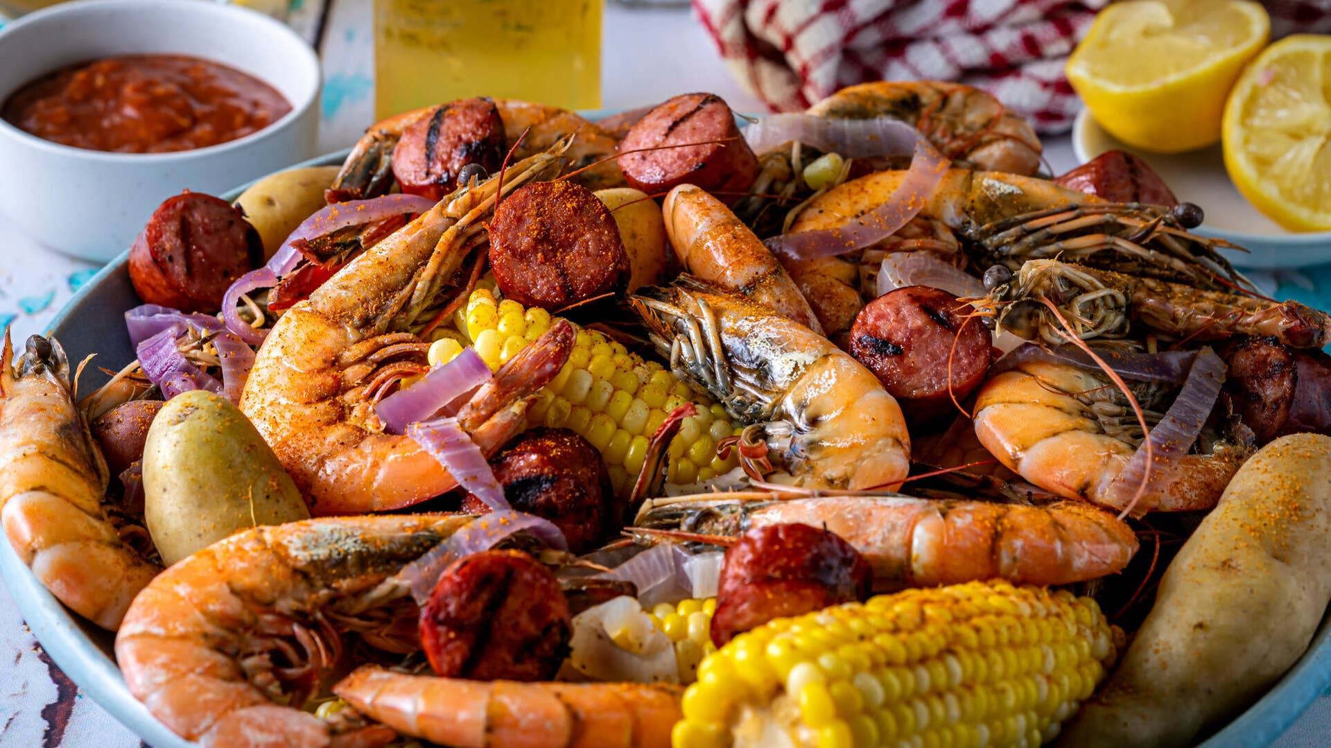 Beloved seafood restaurant suddenly closes all locations after 98 years