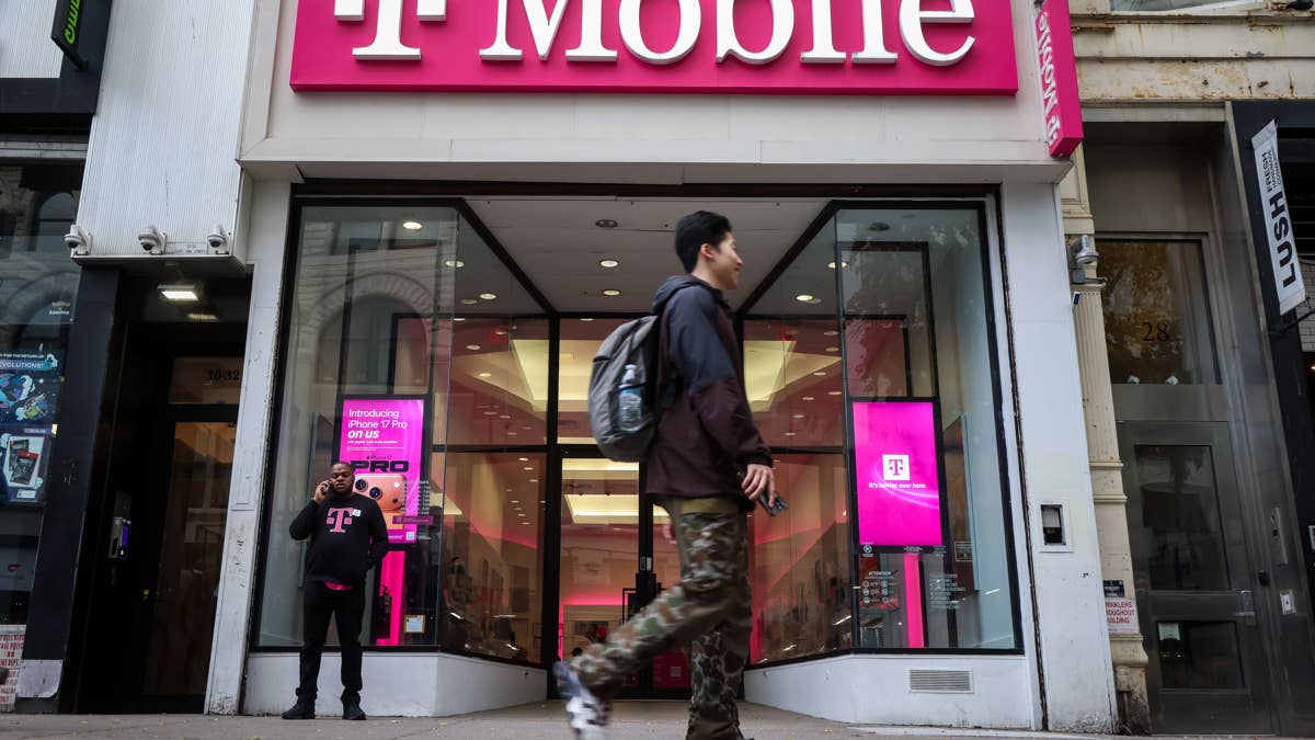 T-Mobile shutters a familiar part of the customer experience