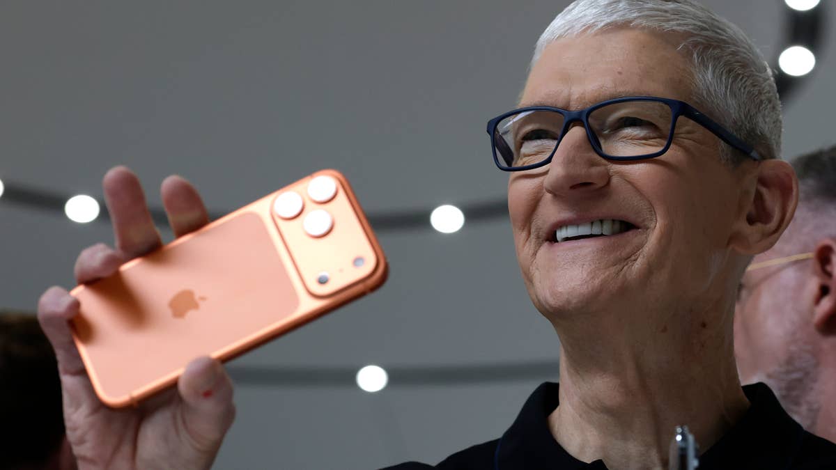 Apple’s new iPhone strategy comes with a $2,500 question