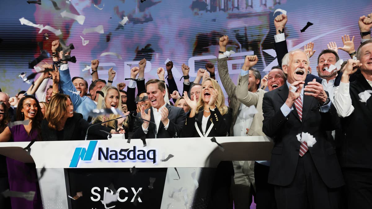 SpaceX investors must consider this urgent new signal