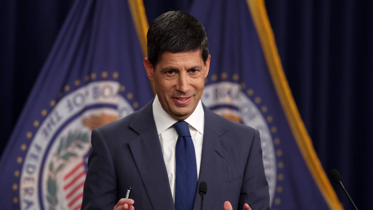 Veteran fund manager's Fed interest rate hike prediction will frustrate consumers