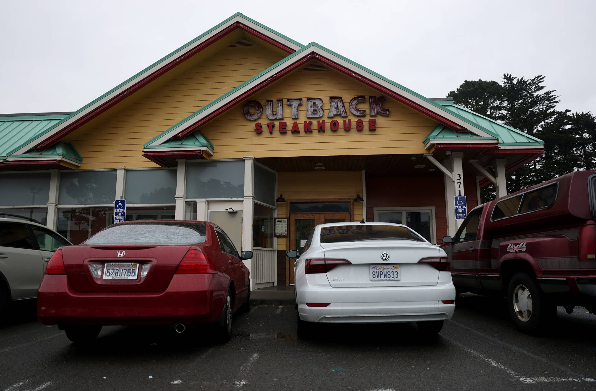 38-year-old beloved steakhouse chain closing over 40 locations - TheStreet