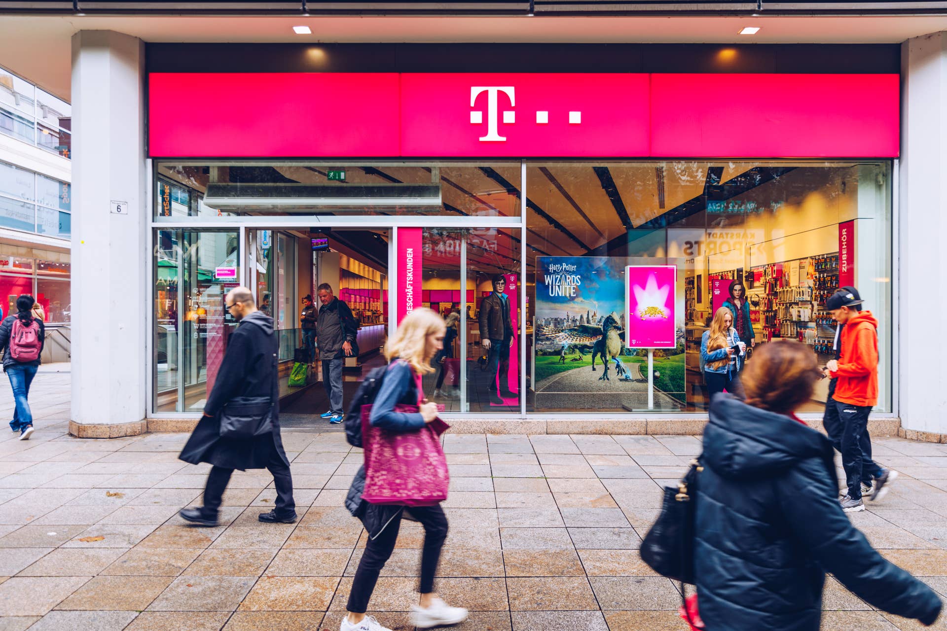 T-Mobile makes a significant change to where customers get help