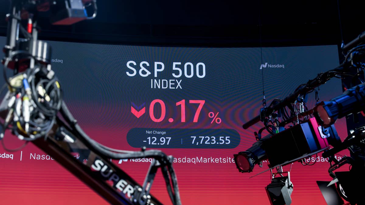 Nasdaq Notches Back-to-Back Records as Banks Sink and Oil Tumbles on Iran Diplomacy — image 1