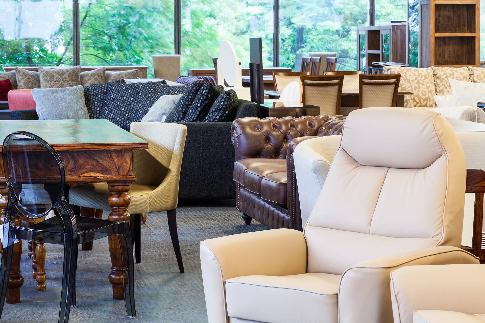 60-year-old furniture chain liquidates and closes stores - TheStreet