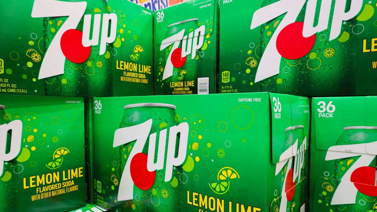7Up begins bottling a classic soda invented about 90 years ago