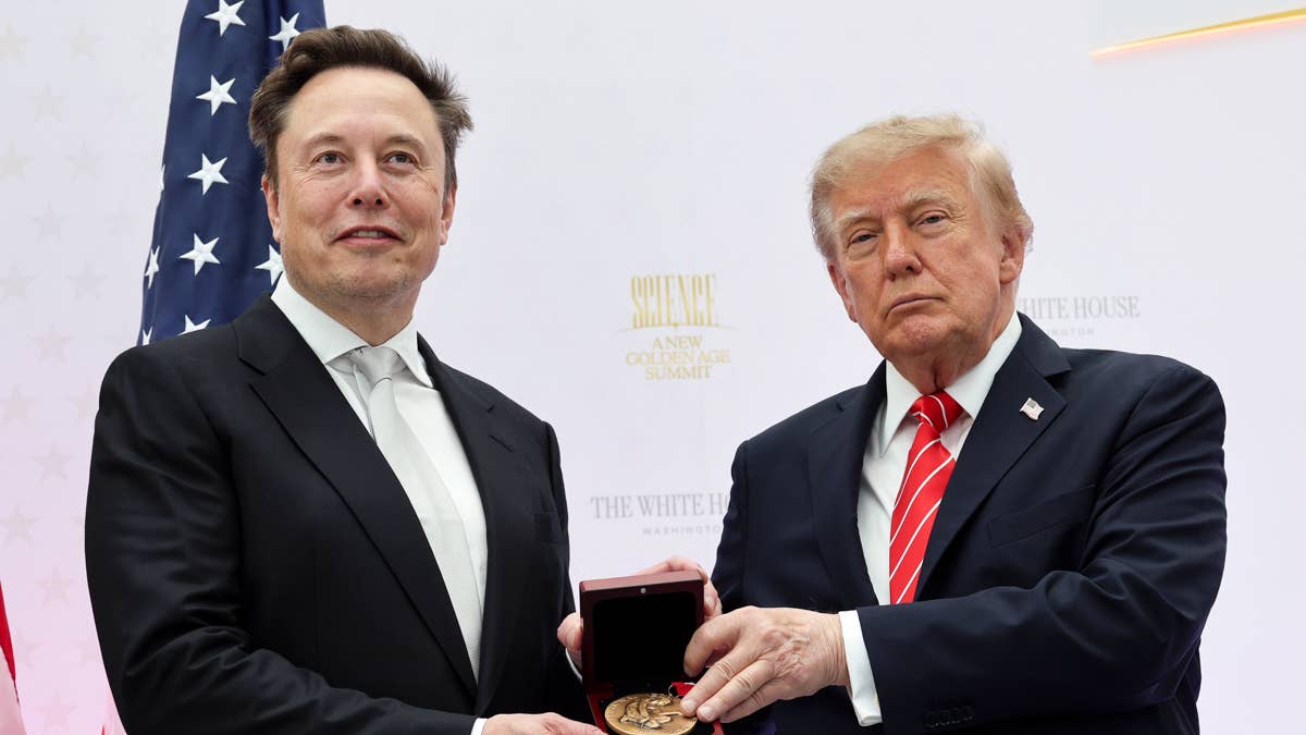 Elon Musk wants every American kid to own a SpaceX share