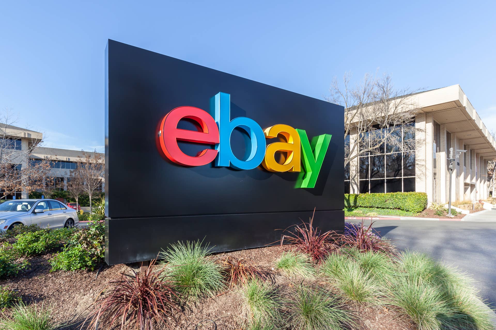 eBay doubles down on surging customer behavior to drive holiday shopping