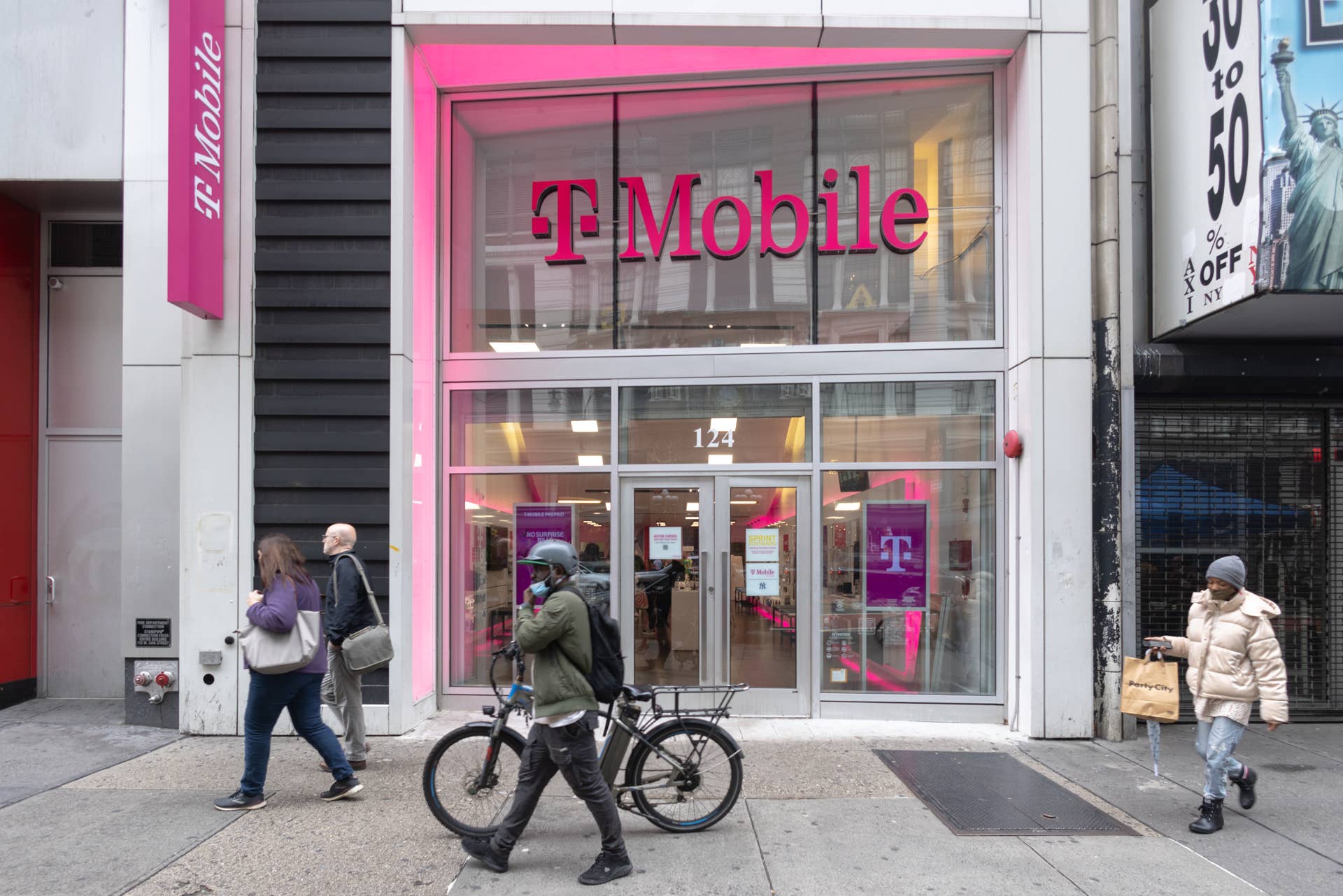 Historic T-Mobile merger worth $300 billion put on ice