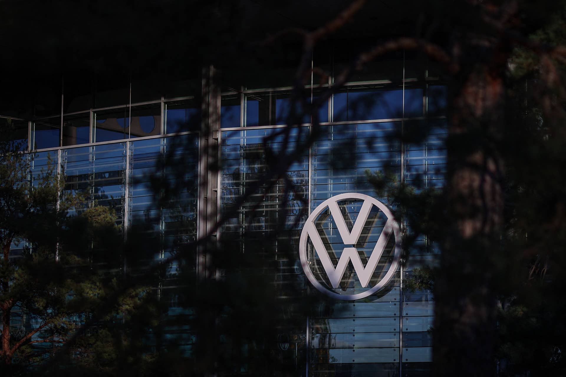 Volkswagen gives half its staff a Microsoft AI assistant as it seeks flat pay