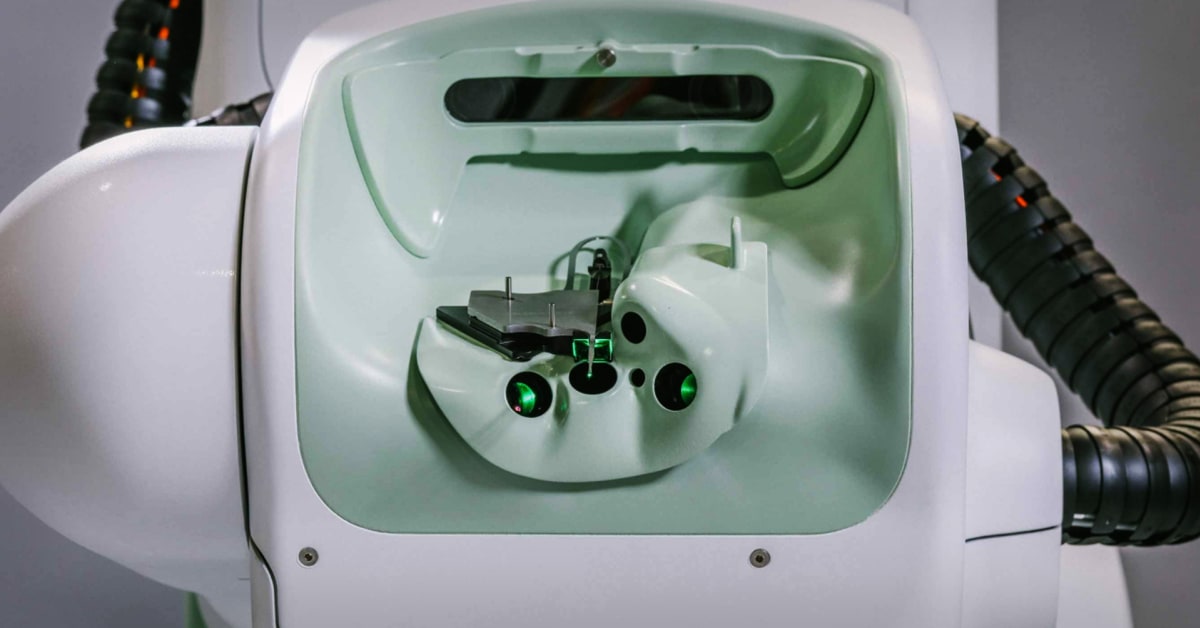 Musk's Neuralink Seeks Director for Human Brain Implant Testing - TheStreet