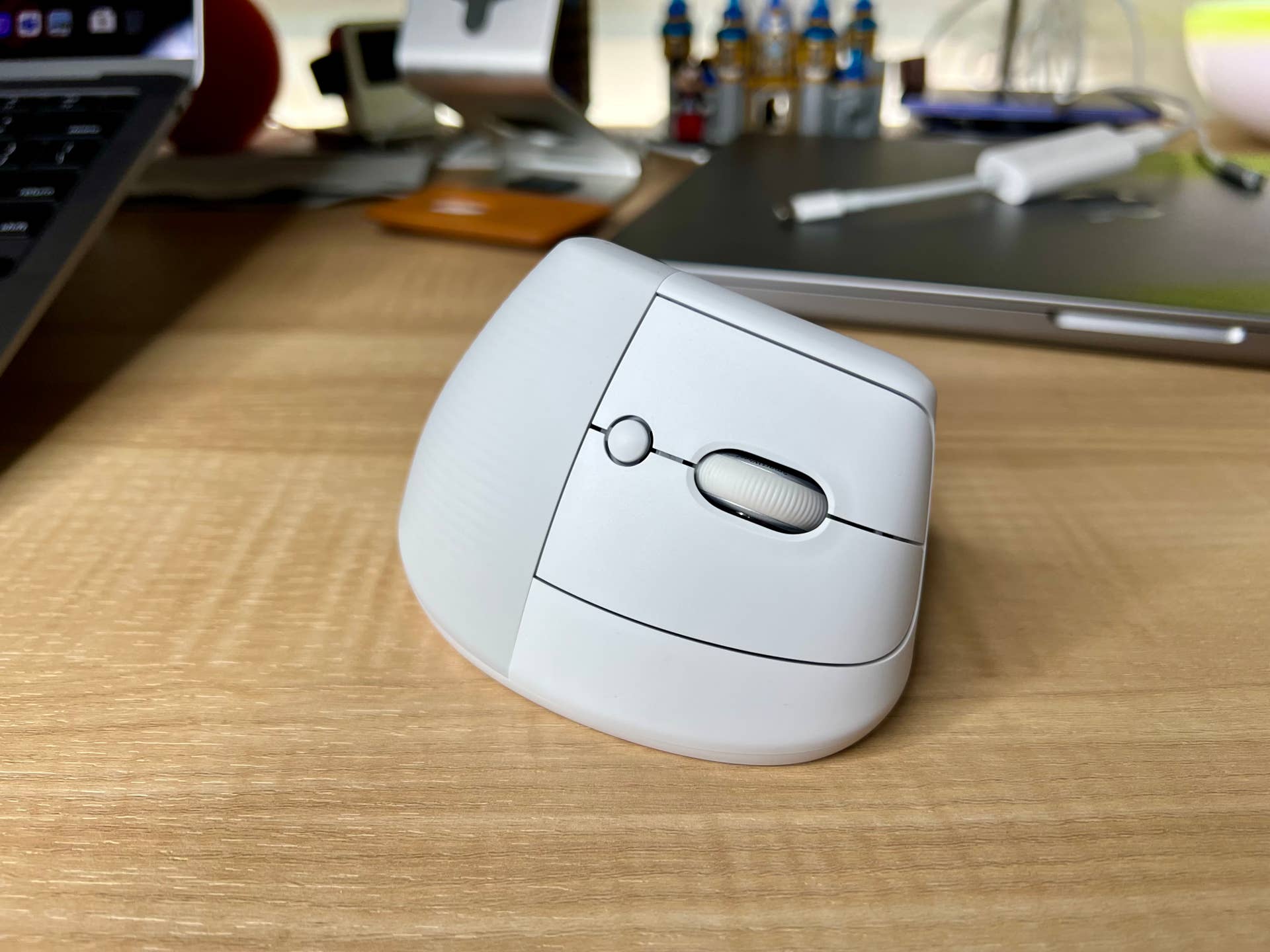Logitech Lift Vertical Ergonomic Mouse Review Refined And Customizable