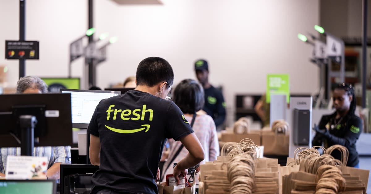 Amazon customer service jobs What they pay, how to get one and more