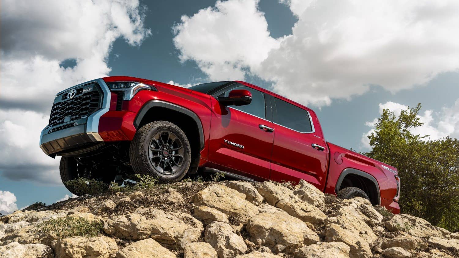 Toyota's bulletproof reputation is hurt by an unfixable defect