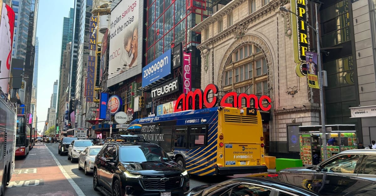 Short Squeeze Alert Krispy Kreme And Gopro In The Meme Stock Crosshairs - 32ds7w0