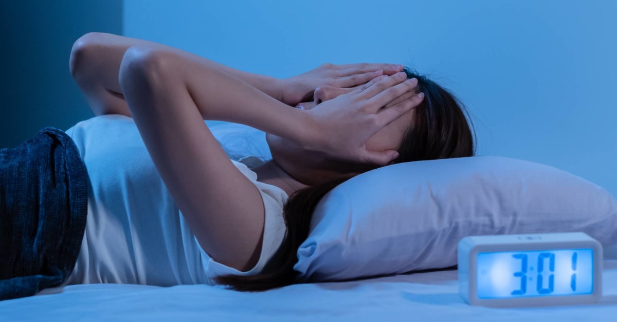 Massive sleep study reveals surprising cost of going to bed late - TheStreet