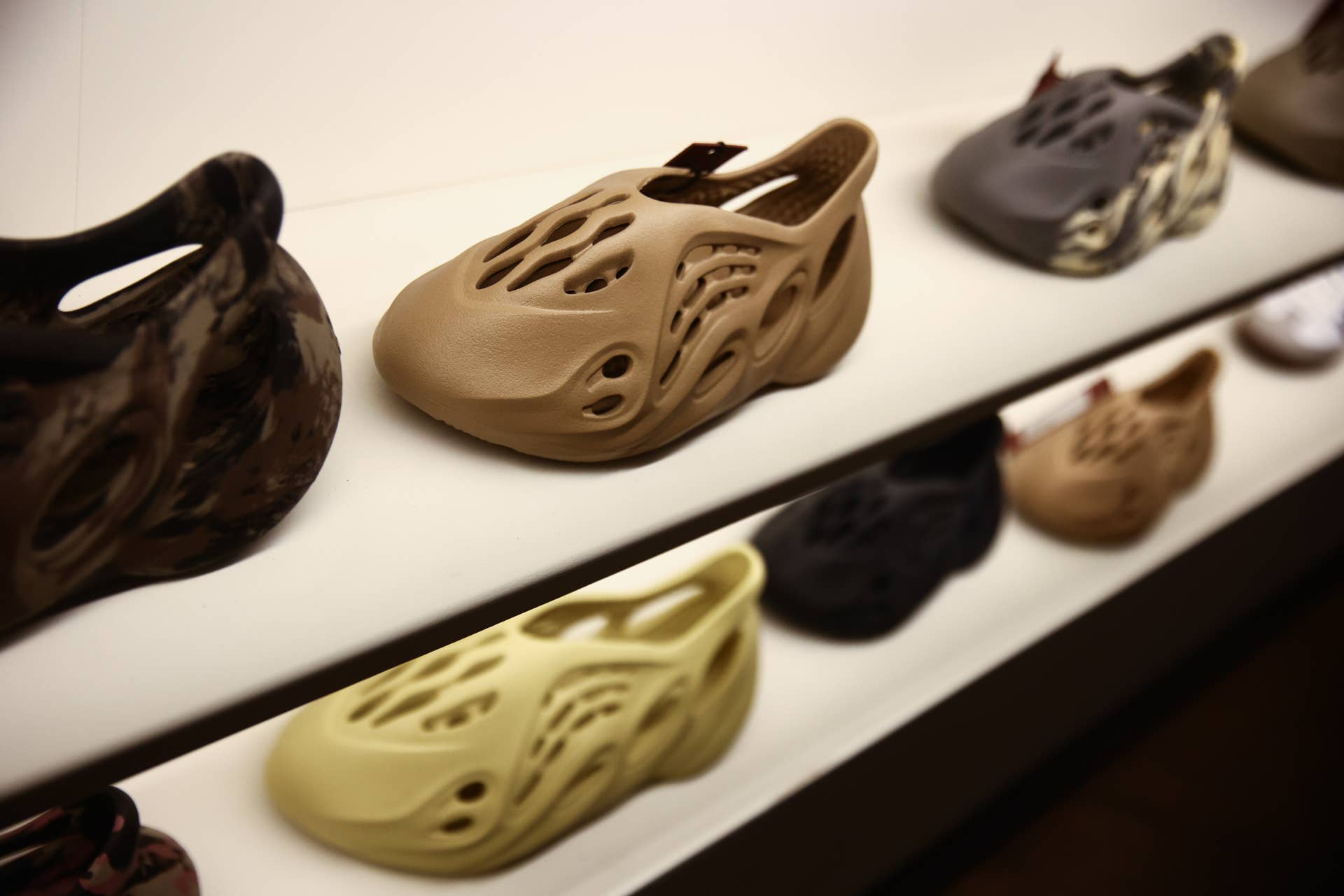 adidas stores that sell yeezys