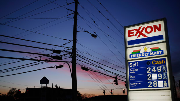 Exxon Stock Falls on Earnings - Is Now the Time to Buy?