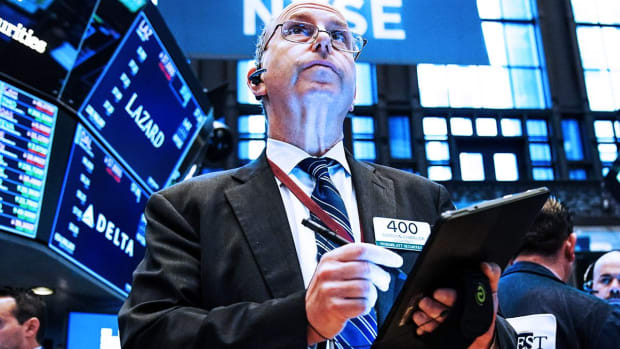 Dow Ends Higher on New York Fed President Remarks; Stocks Gain