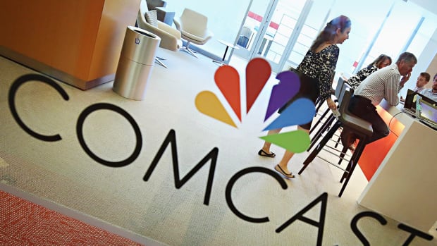 Donald Trump Attacks Comcast on Twitter, Echoes Possible Antitrust Violations