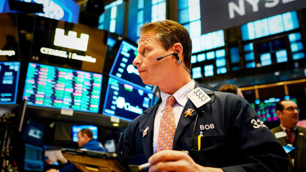 Dow Ends Up on 'Constructive' Trade Talks; S&P 500 Logs Best Quarter Since 2009