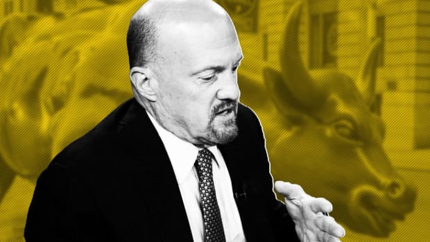 Jim Cramer Dives Into Canopy Growth, GDP Numbers, J.C. Penney and Tesla