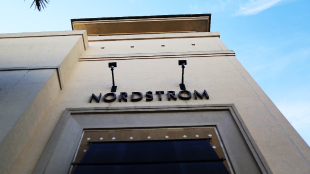 Warren Buffett Buying Nordstrom Could Be 1 of 3 Possible Outcomes