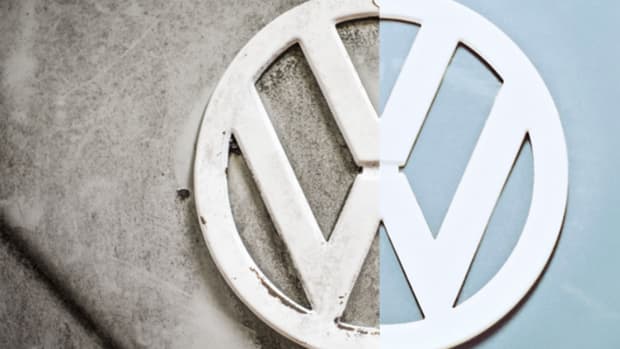 Volkswagen Leads German Carmakers Lower After Court Upholds Diesel Ban