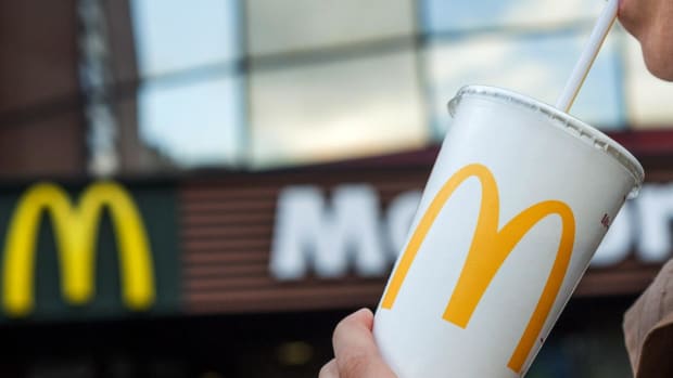 McDonald's, Kinder Morgan, Intel: 'Mad Money' Lightning Round