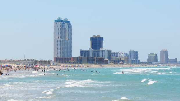 Water Sports Stocks Sink on Bearish Analyst Notes