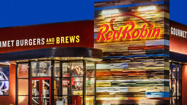 Red Robin Slumps After Earnings Miss