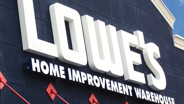 Lowe's Tops Record High After Q3 Earnings Beat, 2019 Profit Outlook Lift