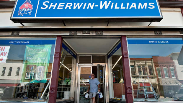 Sherwin-Williams Jumps Following Earnings Beat
