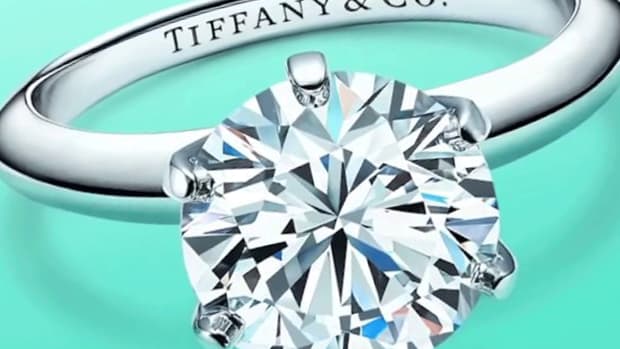 Tiffany Shares Gain Amid Reports of Improved LVMH Takeover Approach