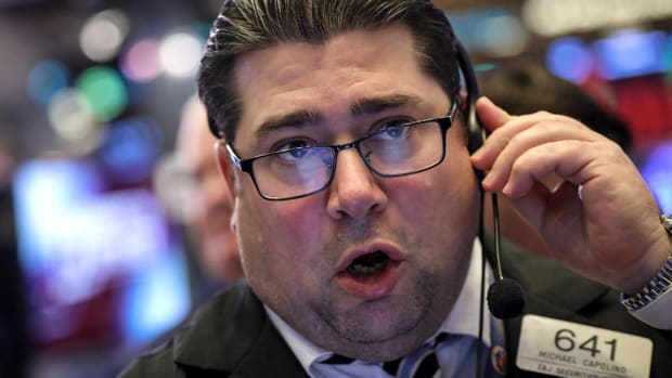 Government Shutdown, Nike, Canopy Growth and GDP - 5 Things You Must Know