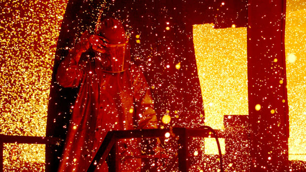 Four Stocks Poised for Big Gains: Cramer's 'Off the Charts'