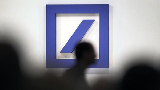 Deutsche Bank's 2017 Bonuses Near $3 Billion Despite Share Price Slump