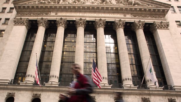 Jobs Data, Warren Buffett and Apple, Xerox, Activision - 5 Things You Must Know