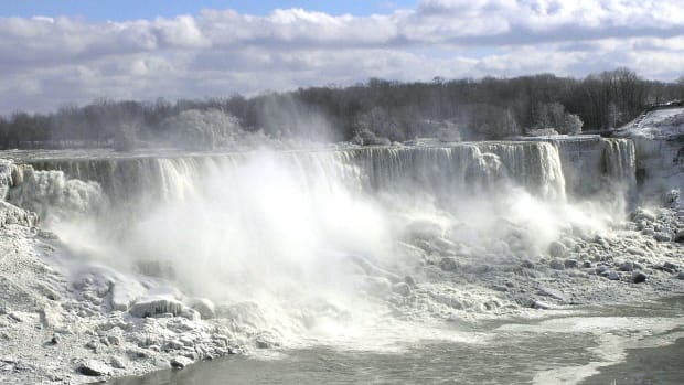 Tips for Traveling to Niagara Falls Last Minute on a Budget