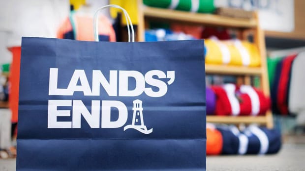 Lands' End Lands Narrower-Than-Expected Quarterly Loss
