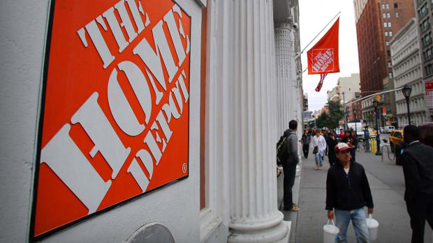 Home Depot Trims Full-Year Sales Forecasts After Q3 Earnings Beat: Shares Slump