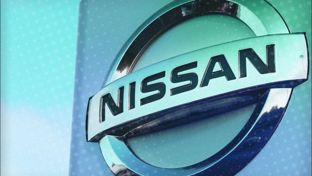 Nissan Falls After Backing Report it Will See Operating Profit Plunge
