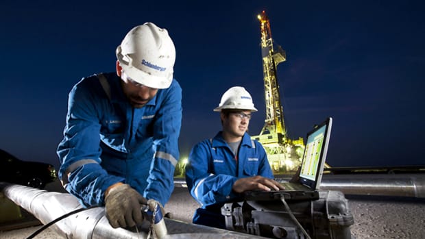 Schlumberger Rises Slightly on 4th Quarter Charges, Sees Growth in 2018