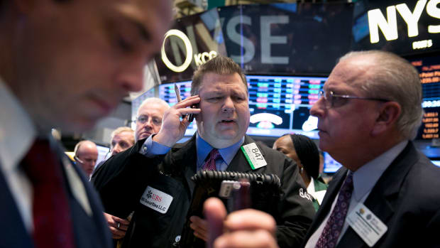 Stocks Finish Up Wall Street Awaits Fed Decision on Rates, Oil Prices Slump