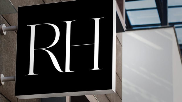 Buffett's Berkshire Is Buying Restoration Hardware - Should You?